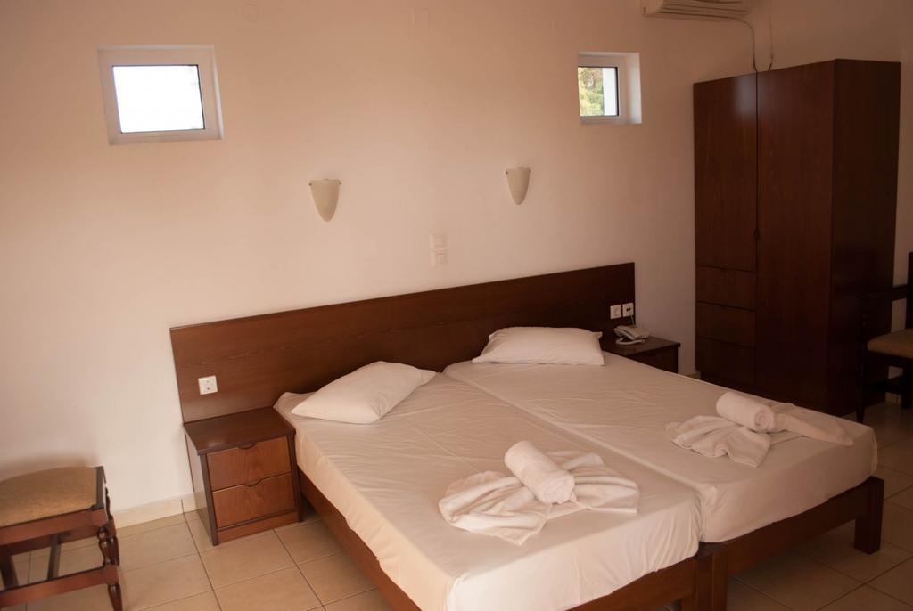 Thodorou Village Agia Marina Habitación foto